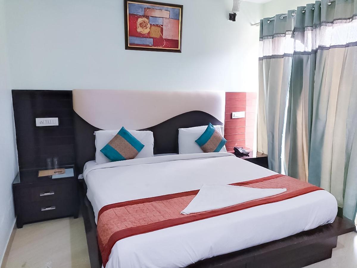Roomshala 110 Hotel Mulaqaat - Shiv Nadar University Dadri Ngoại thất bức ảnh